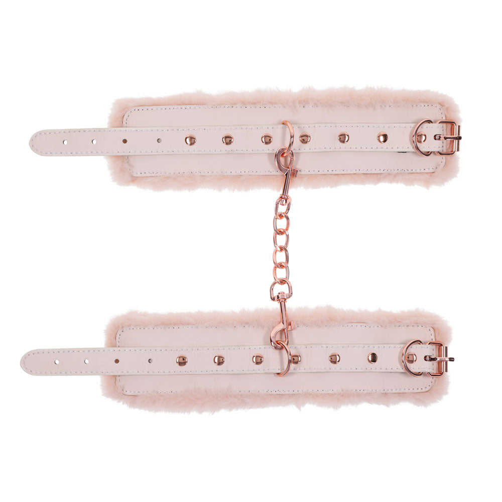Sex & Mischief Peaches n CreaMe Fur Handcuffs - Peach Restraints